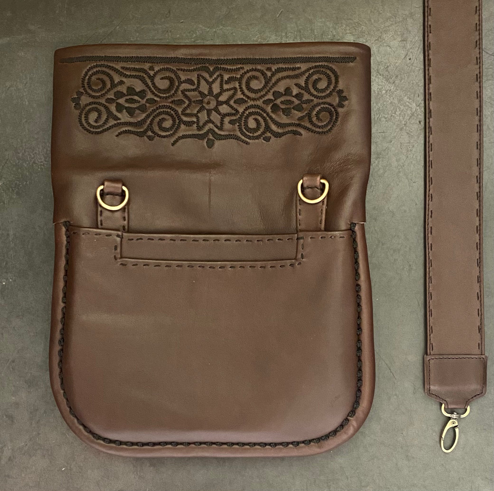 Besace Berbère brown with black embroidery