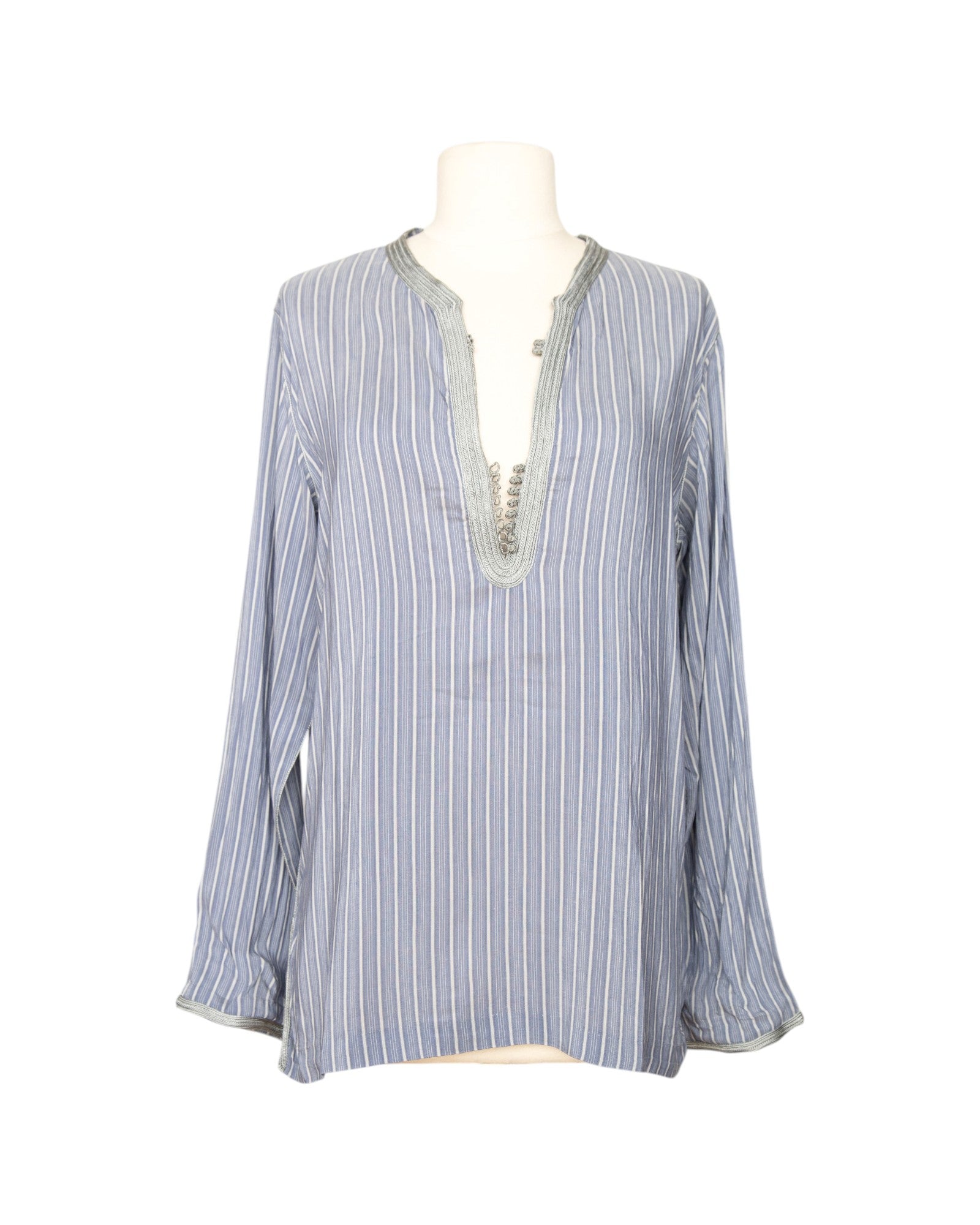 Sky-blue Kurta with a silver collar