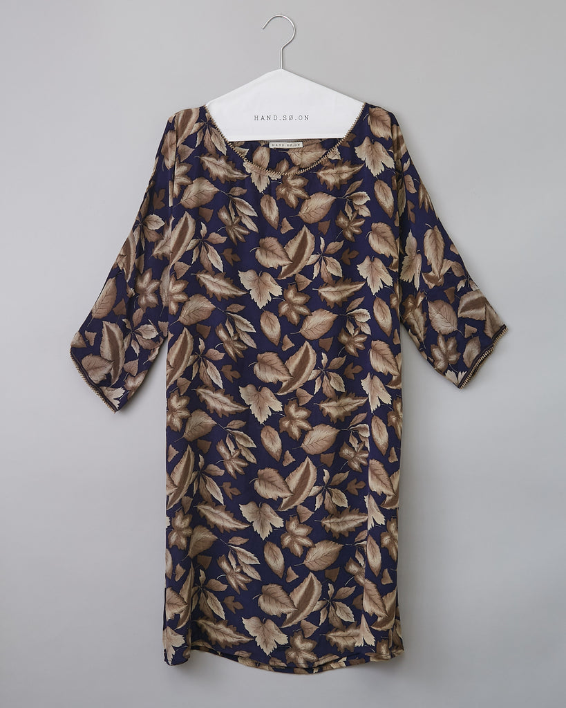 Silk crepe dress, one piece, one size.