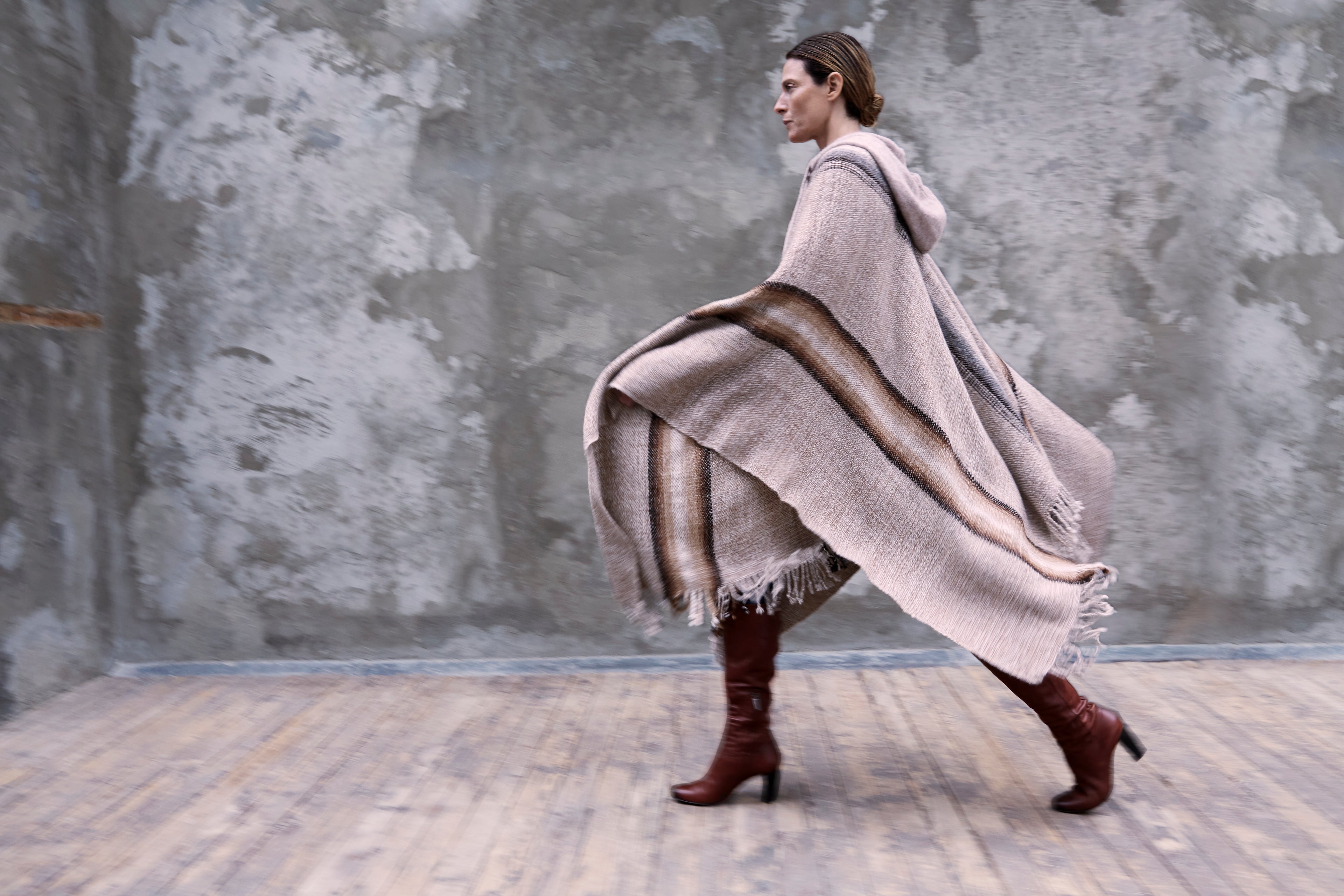 Poncho LMC Anthracite/ Marron