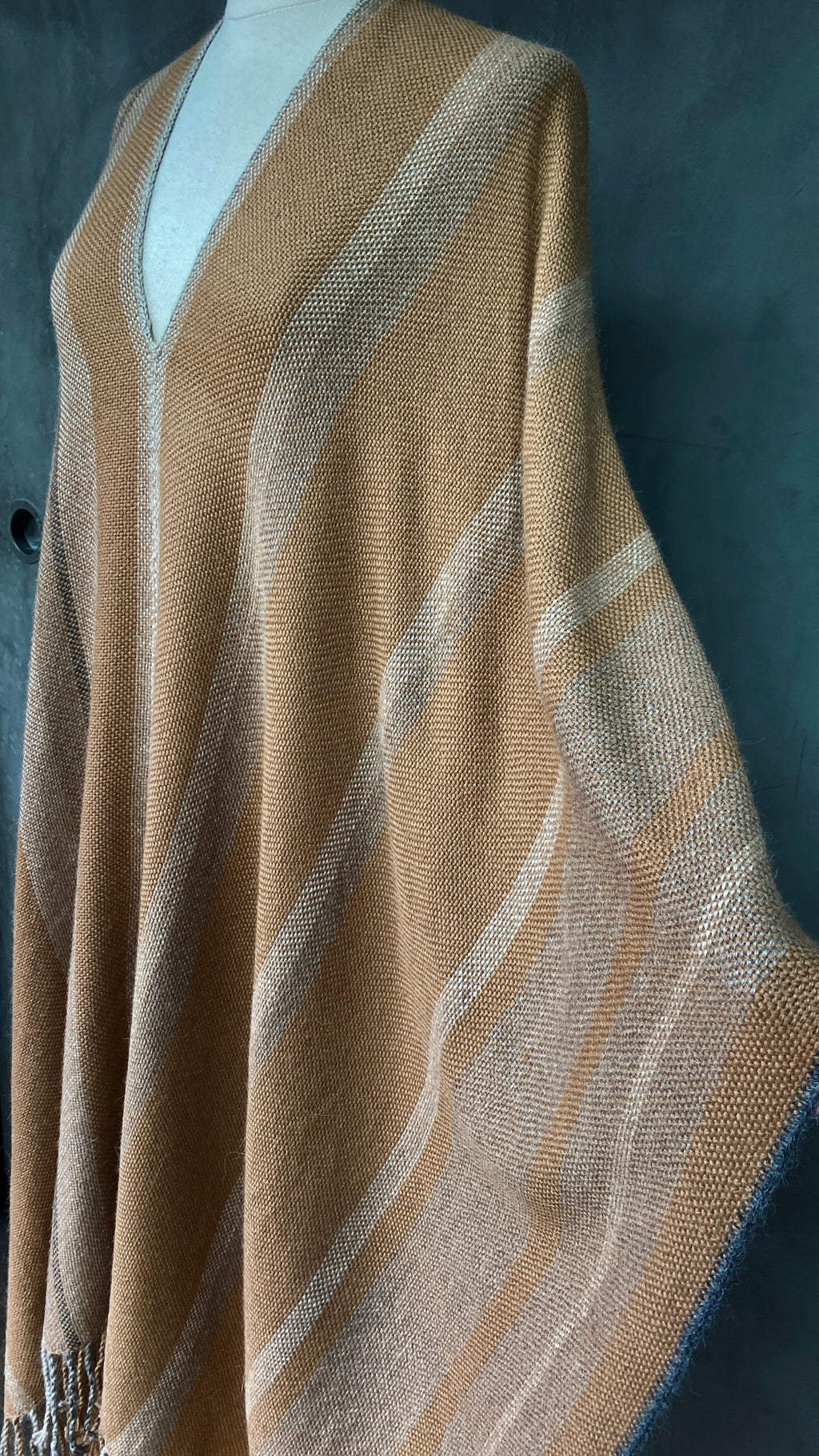 Poncho CS (Camel/ Sable)