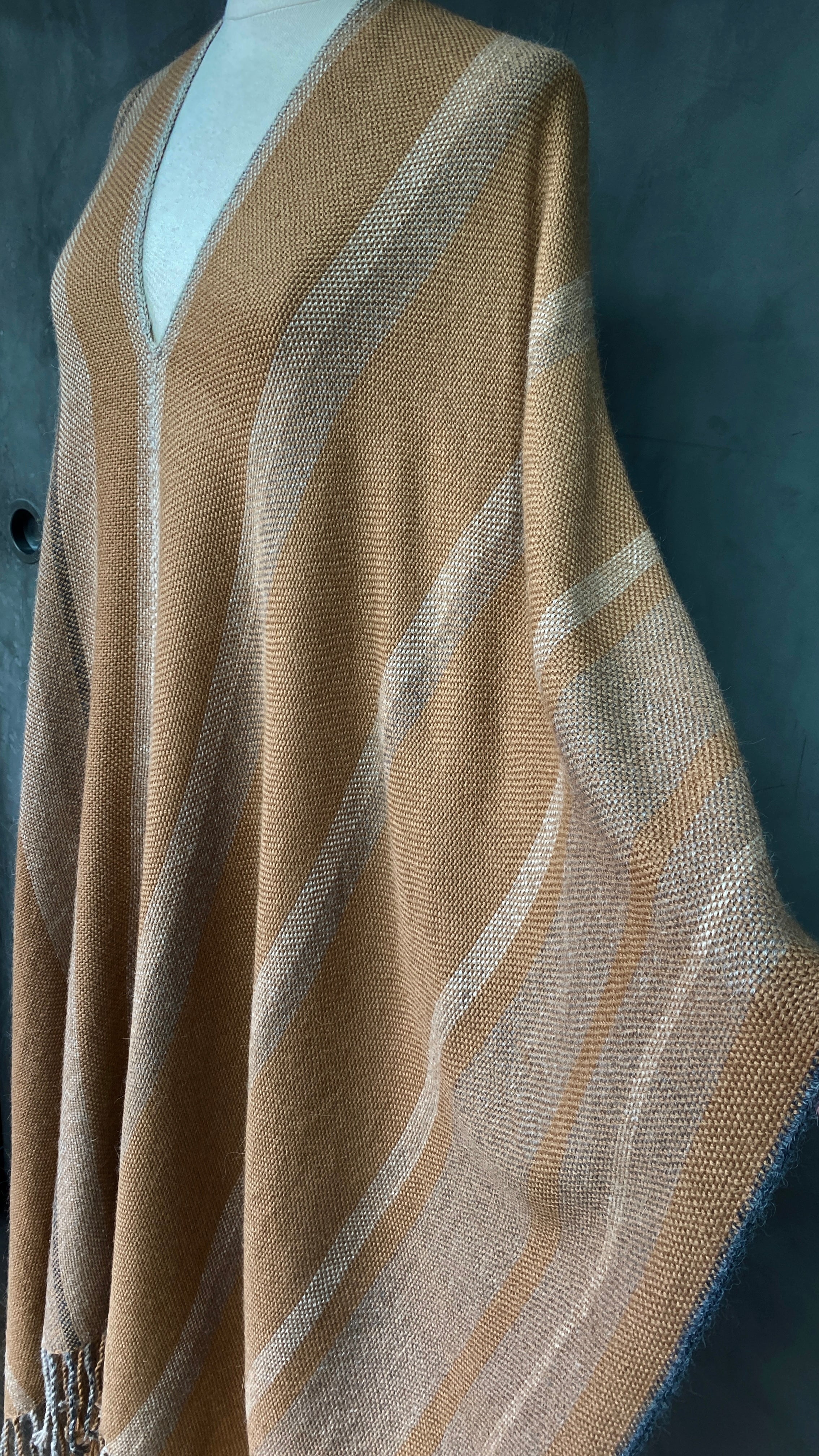 Poncho CS (Camel/ Sable)