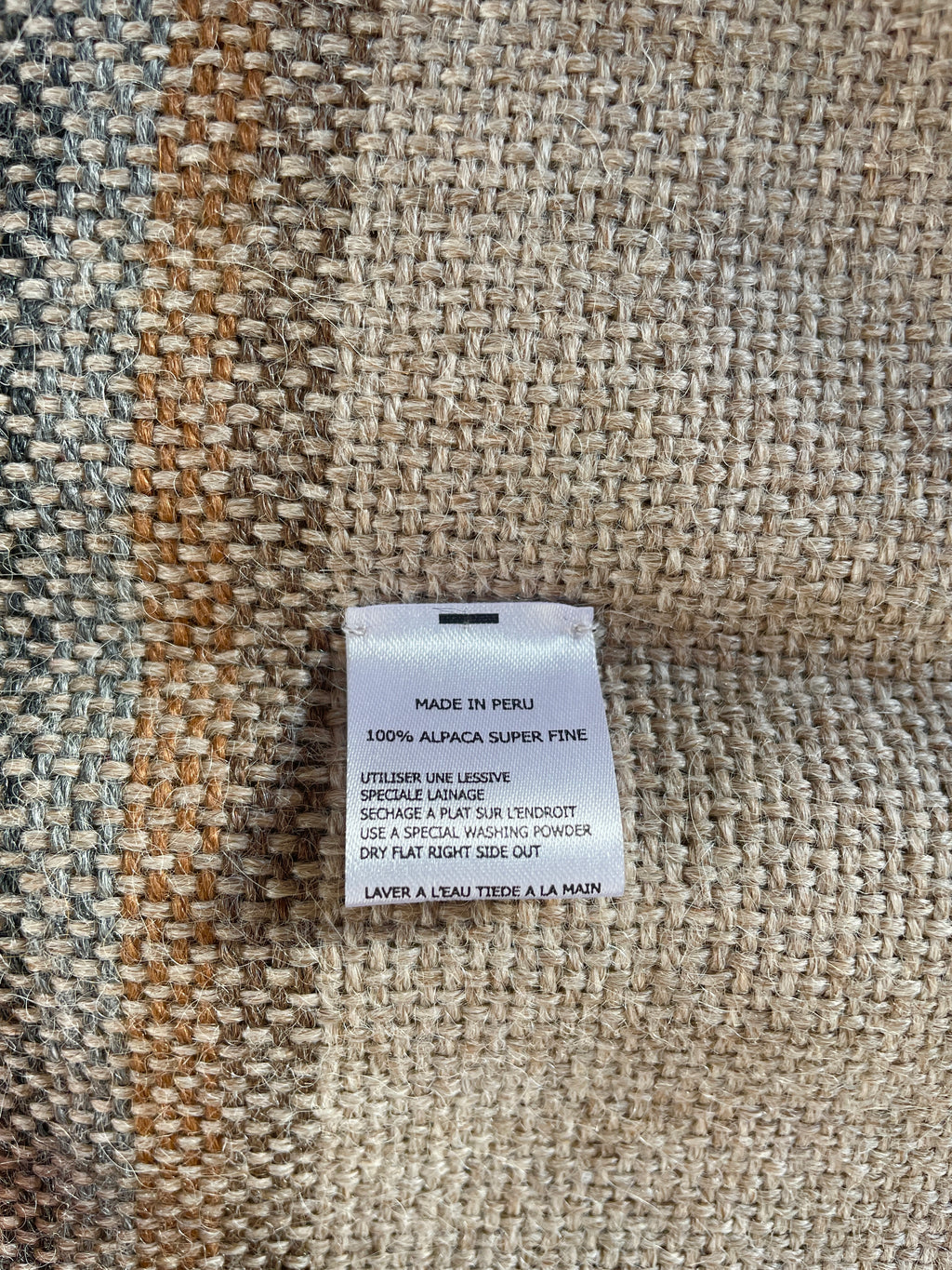 Poncho Sable