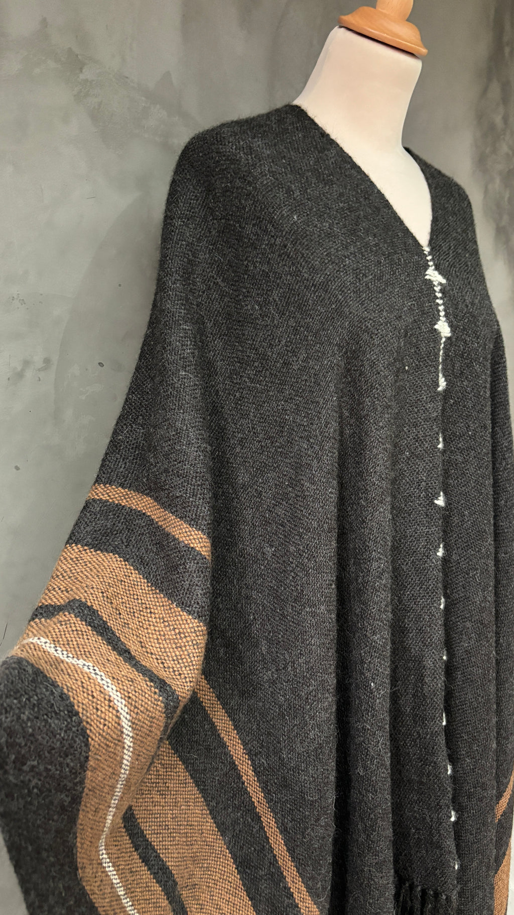 Poncho LMC Anthracite/ Marron