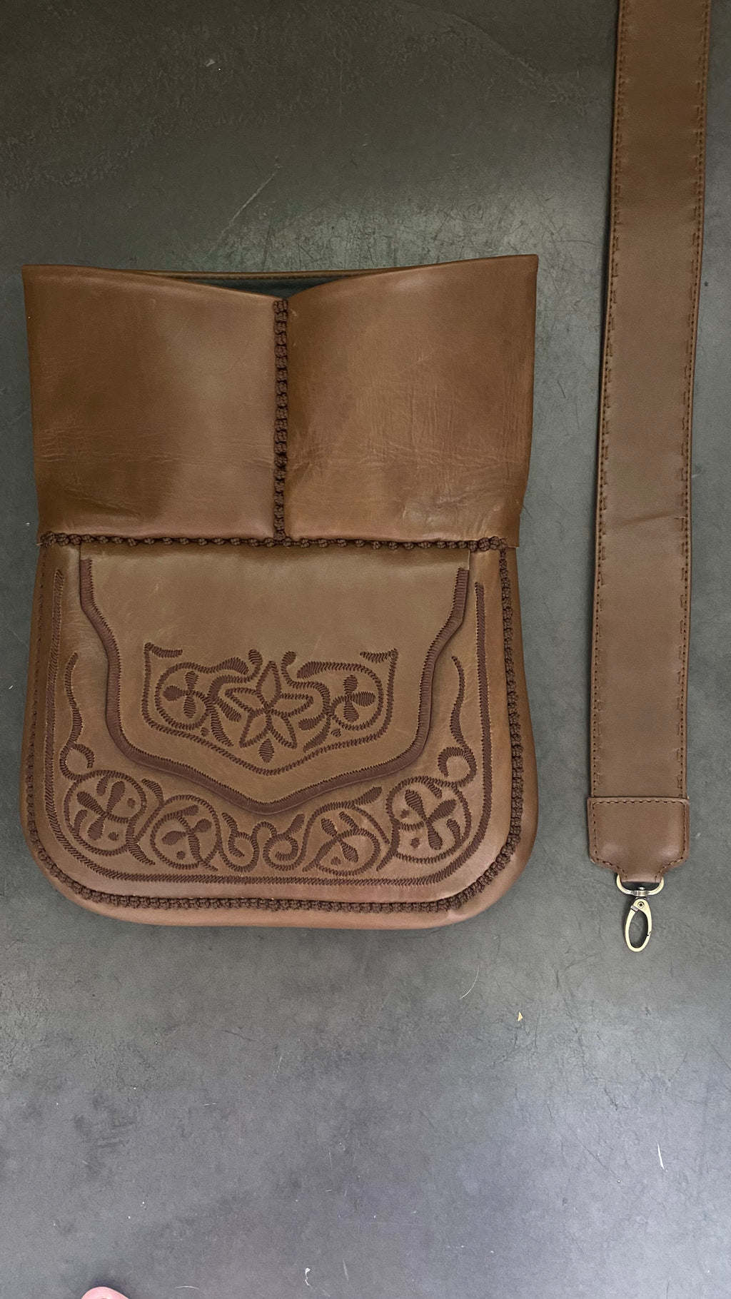 Besace Berbère camel broderie marron