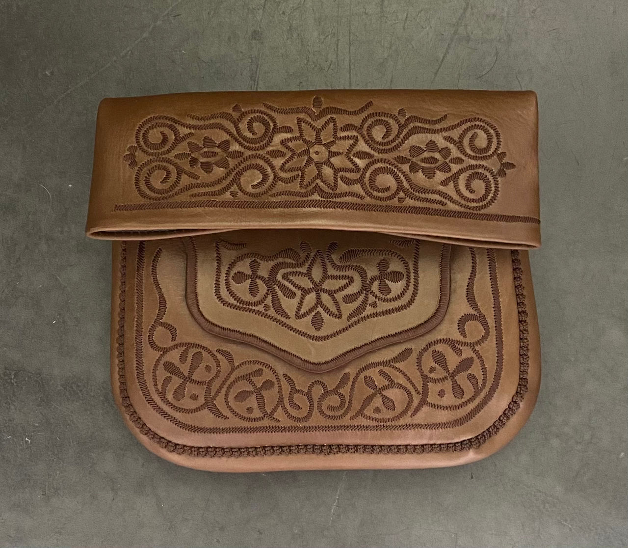 Besace Berbère camel broderie marron