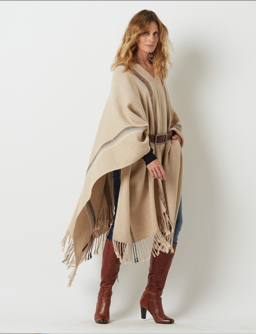 Poncho Sable